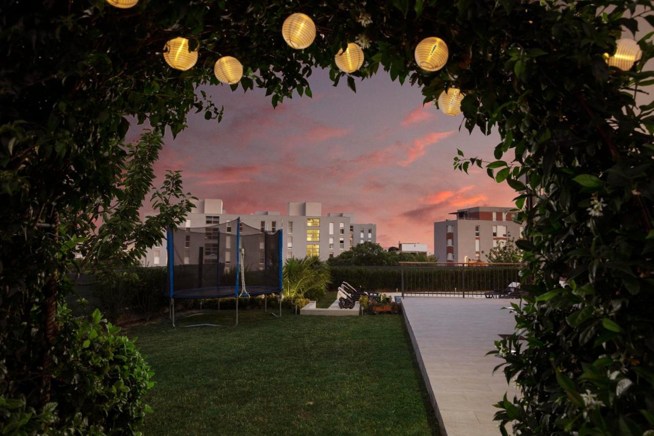 Sunny Garden Apartment Split Exterior photo